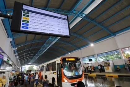 Nota: Prefeitura de Manaus garante acordo entre rodoviários e empresas de ônibus e evita greve do transporte público