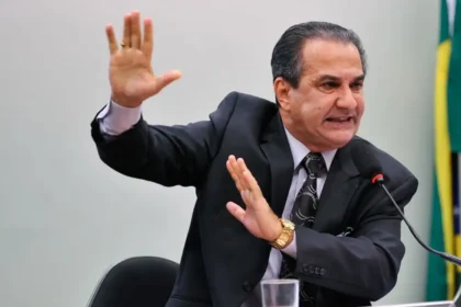 Moraes determina busca e apreensão contra Silas Malafaia