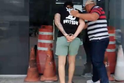 Dupla é presa acusada de furtar veículos com uso do dispositivo “Chapolin” em shoppings, feiras e vias públicas de Manaus