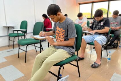 Inscrições para o Vestibular e SIS da UEA encerram na quinta-feira