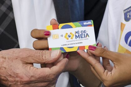 Pé-de-Meia: pagamento para nascidos em janeiro e fevereiro ocorre nesta segunda-feira (25)