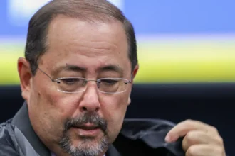 Não há uma única prova que ligue Bolsonaro a golpe de 8/01, diz defesa