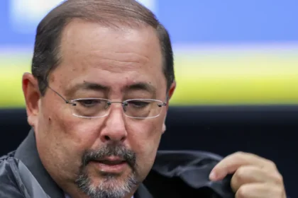 Não há uma única prova que ligue Bolsonaro a golpe de 8/01, diz defesa
