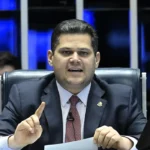 Alcolumbre manda arquivar PEC da Blindagem após rejeição da CCJ