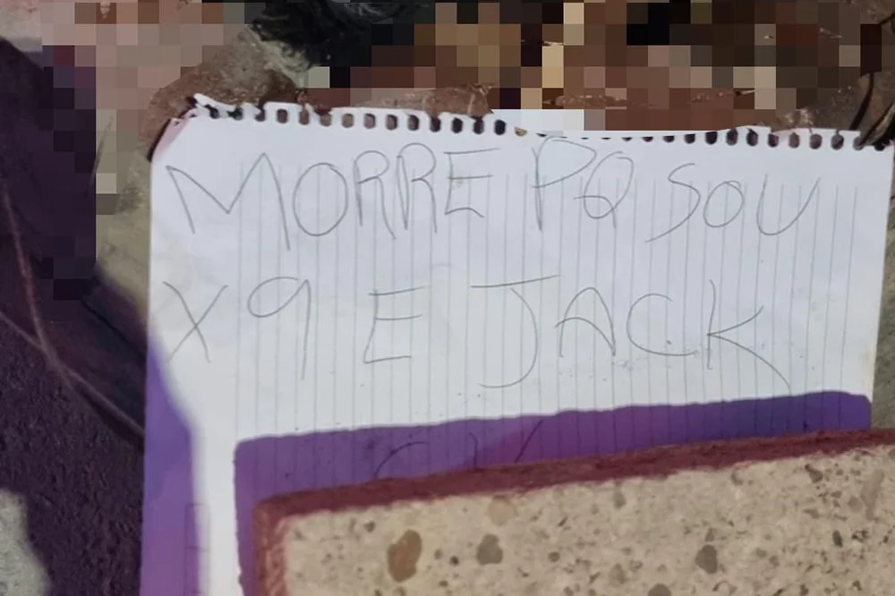 Corpo é encontrado com bilhete de ‘X9 e Jack’ nas costas