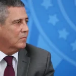 Em parecer ao STF, PGR defende que Braga Netto deve continuar preso