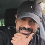 Cantor é internado em estado grave após sofrer infarto durante show