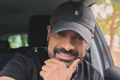 Cantor é internado em estado grave após sofrer infarto durante show