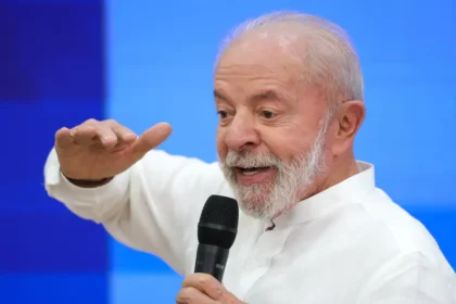 Lula diz ao New York Times que soberania e democracia são inegociáveis