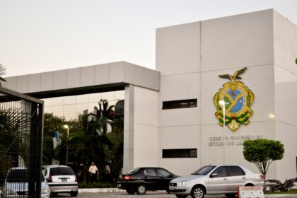 Governo do Amazonas diz em nota que não é responsável pelo atraso salarial dos rodoviários