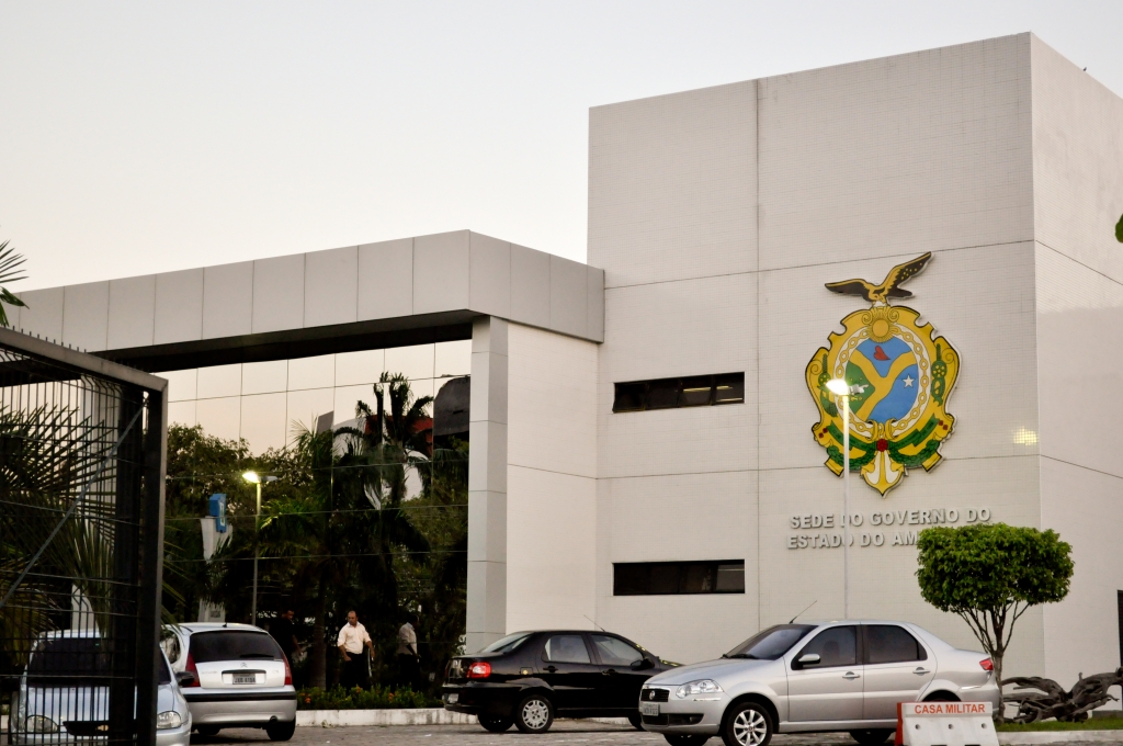 Governo do Amazonas diz em nota que não é responsável pelo atraso salarial dos rodoviários