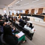 Prefeita de Nova Olinda do Norte é multada pelo TCE-AM em R$ 14 mil por irregularidades em pregão presencial