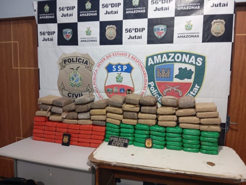 Homem é preso e adolescente apreendido com 107 tabletes de drogas, em Jutaí