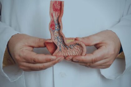 Higiene íntima precária pode causar câncer de pênis, alerta urologista