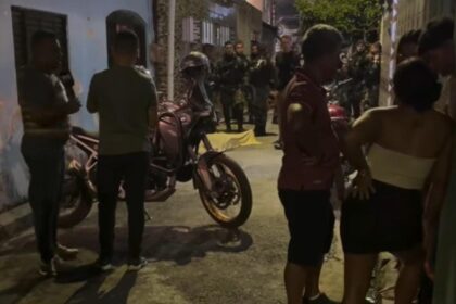 Homem é assassinado a tiros na frente da casa da família na Zona Leste de Manaus