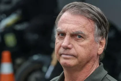 Bolsonaro recebe alta hospitalar; laudo aponta câncer de pele