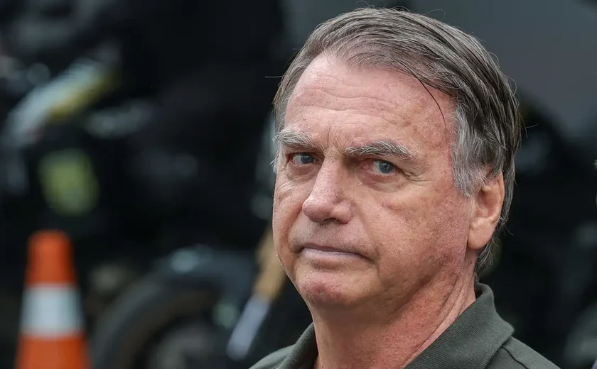 Bolsonaro recebe alta hospitalar; laudo aponta câncer de pele