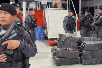 Polícia apreende mais de 700 kg de drogas em embarcação no interior do AM