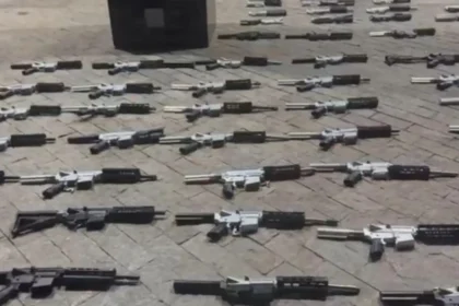 Operação desarticula organização que produzia armas para facções do RJ