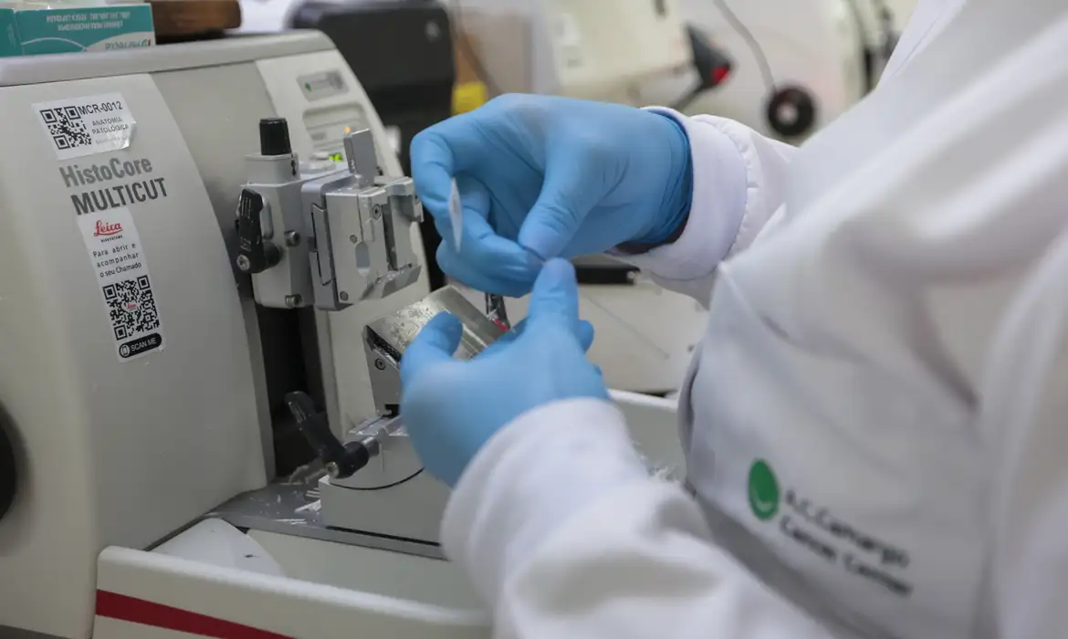 Cura de câncer de próstata pode chegar a até 98%