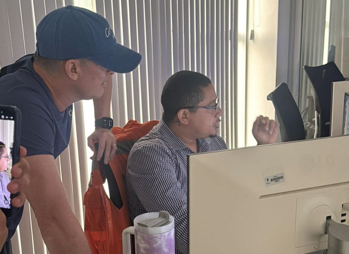 Prefeito monitora atuação da prefeitura durante forte chuva neste domingo