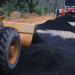 Asfalto nas ladeiras do ramal ZF-5 garante segurança e fortalece o escoamento da produção rural