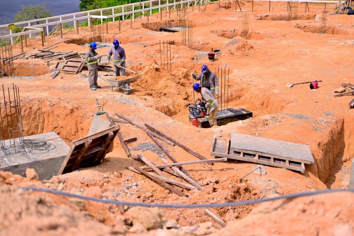 Projeto de Oscar Niemeyer vai ganhando forma no parque Encontro das Águas Rosa Almeida
