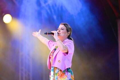 Manaus completa 356 anos com celebração gospel na Ponta Negra e show de Ana Paula Valadão