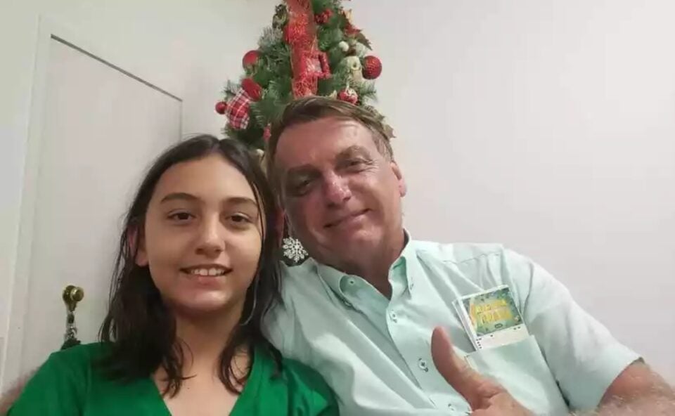 Moraes autoriza festa de 15 anos para filha de Bolsonaro em casa