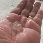 Chuva de granizo surpreende moradores durante temporal em Manaus