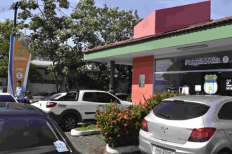 Motorista de app é preso por estwprar e roubar passageira após corrida em Manaus