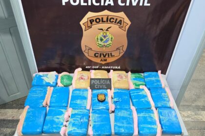 Polícia apreende mais 23 quilos de drogas escondidas em um colchão e prende mulher em flagrante em Amaturá