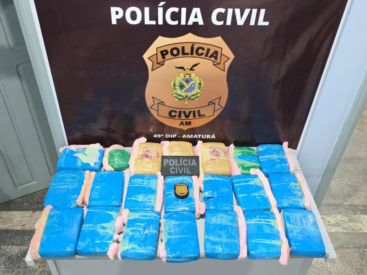 Polícia apreende mais 23 quilos de drogas escondidas em um colchão e prende mulher em flagrante em Amaturá