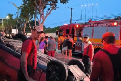 Vídeo: capotamento deixa dois mortos e feridos na Avenida do Turismo em Manaus