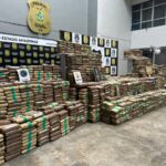 Polícia apreende mais de uma tonelada de skunk em sítio de Iranduba e prende cinco suspeitos