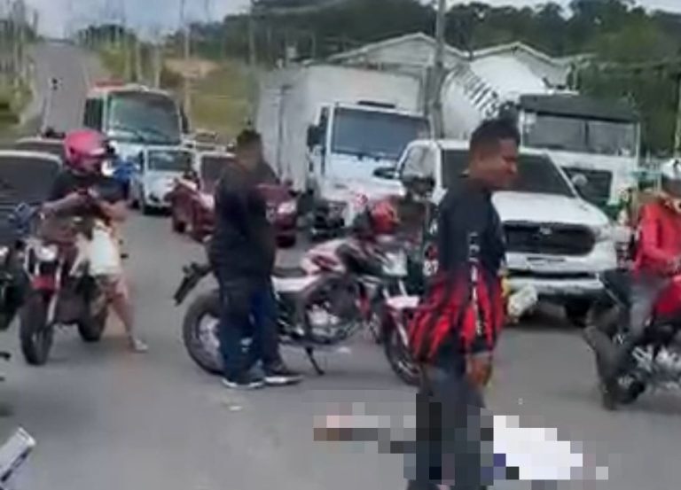 Mulher morre após ser atropelada por carreta na Avenida das Flores, em Manaus