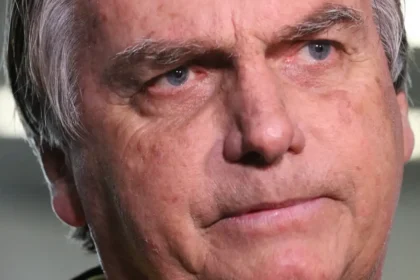 Moraes nega recurso de Bolsonaro contra condenação por trama golpista