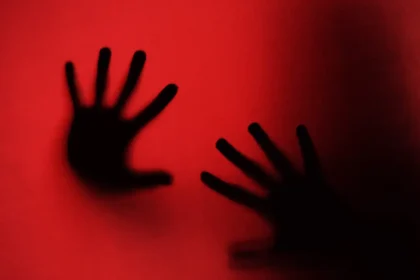 Mais de 71 mil mulheres foram vítimas de violência no RJ em 2025