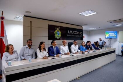 Servidores da Educação celebram abono Fundeb 2025 e avanço nas carreiras no Amazonas