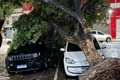 Corpo de Bombeiros atendeu 45 ocorrências após forte chuva em Manaus