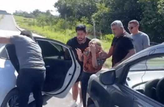 Empresária sequestrada é resgatada por policiais em área de mata em Manaus