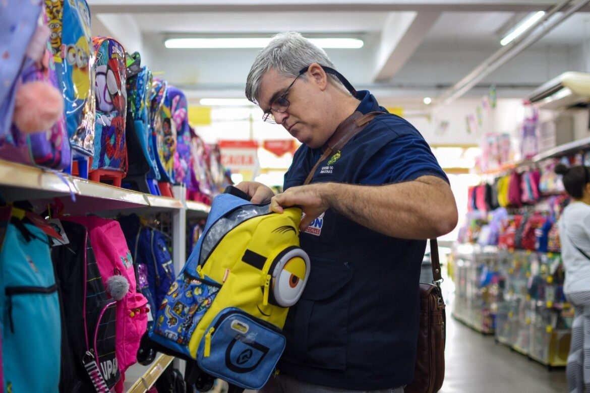 Procon-AM divulga lista de materiais escolares proibidos e alerta contra cobranças abusivas