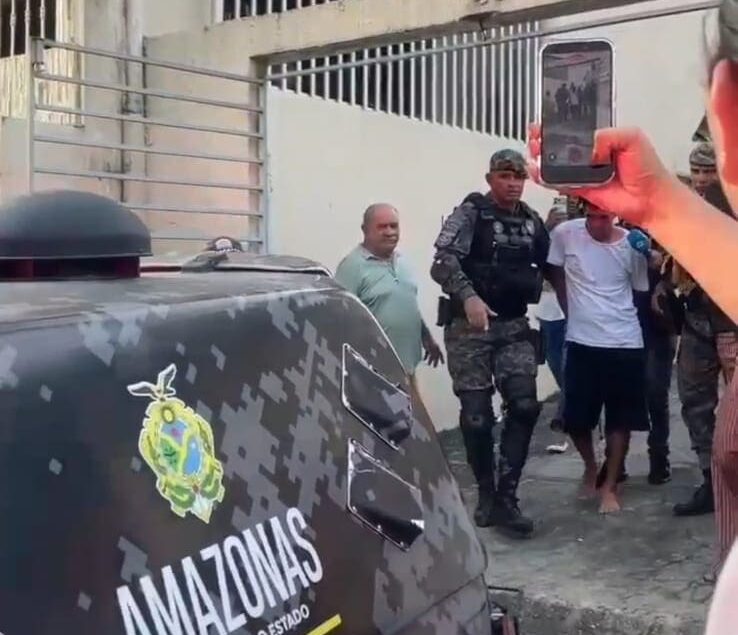 Filho mat@ a própria mãe com seis fac@das em Manaus