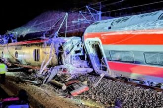 Total de mortos em acidente de trem na espanha sobe para 39