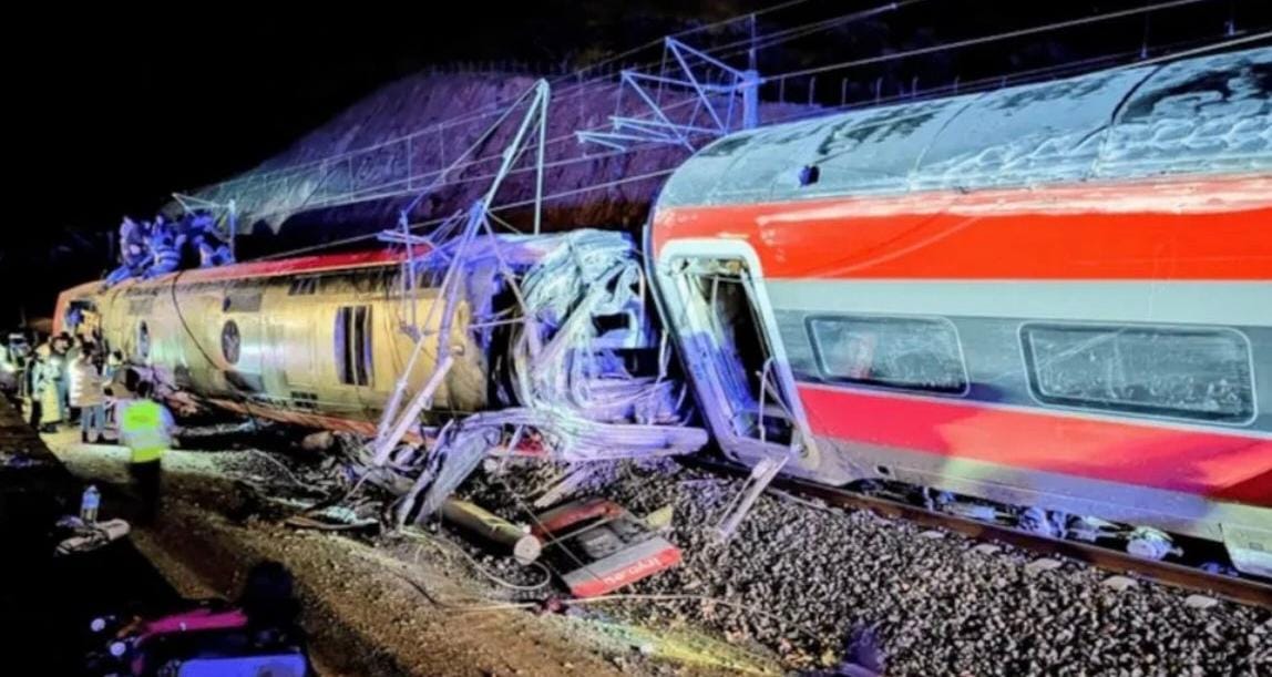 Total de mortos em acidente de trem na espanha sobe para 39