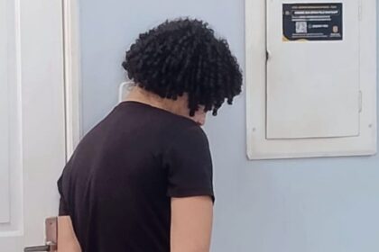 Jovem é preso por abusar de cadela e registrar crime em vídeos, em Manaus