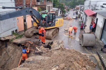 Bairro Lírio do Vale recebe obra emergencial em drenagem