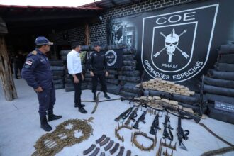 Policia apreende mais de 4 toneladas de drogas e dez armas de grosso calibre em operação no rio Solimões