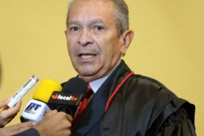 Desembargador Rafael Romano se entrega à polícia em Manaus