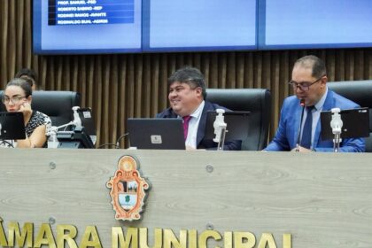 Presidente David Reis anuncia retomada do concurso da CMM